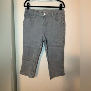 St. John’s Bay Capri stripped jeans size 12